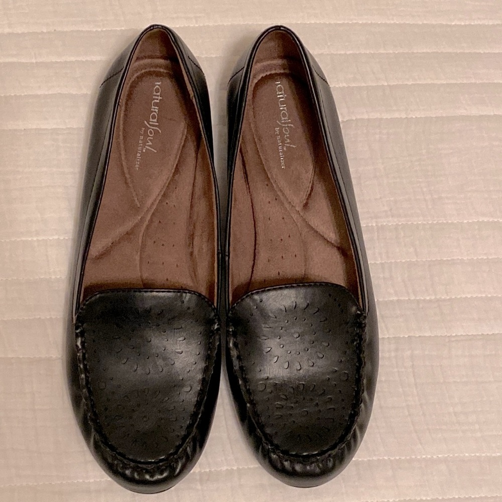 Natural Soul Black Loafers Size 9.5